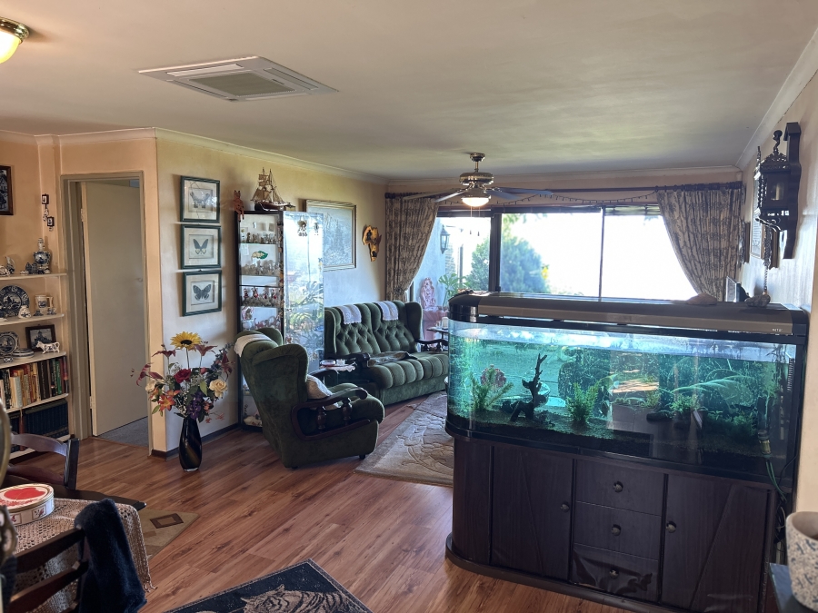 3 Bedroom Property for Sale in Loevenstein Western Cape